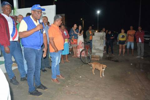 Comunidade do bairro Asa Branca recebe iluminação pública de LED