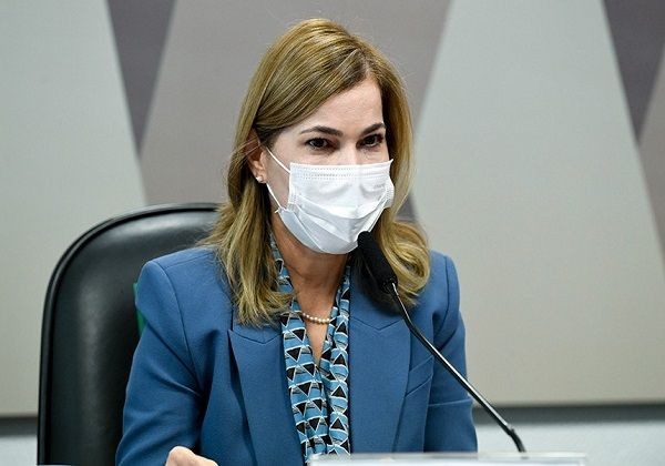 Mayra Pinheiro é condenada a pagar R$ 10 mil em ação contra senador