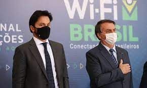 Mesmo sem provas, Bolsonaro ataca lisura das eleições de 2018