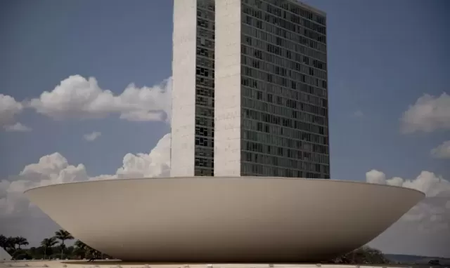 Deputados aprovam projeto que dificulta progressão de pena para crimes hediondos