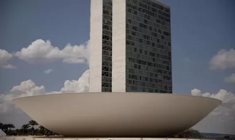 Deputados aprovam projeto que dificulta progressão de pena para crimes hediondos