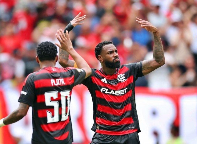 Flamengo vende Gerson e fatura alto após segunda passagem