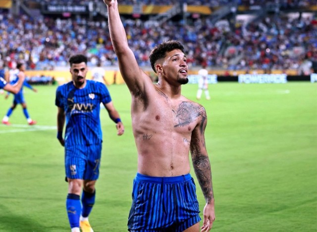 Marcos Leonardo derruba City e supera números de Neymar