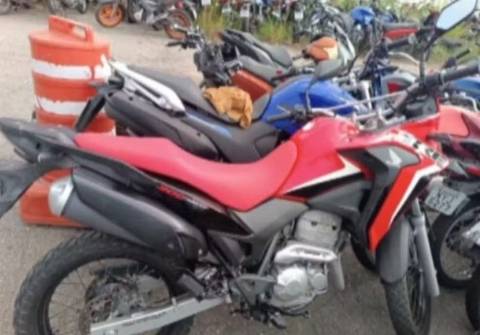 Homem denuncia desaparecimento de moto em pátio do DPT após apreensão