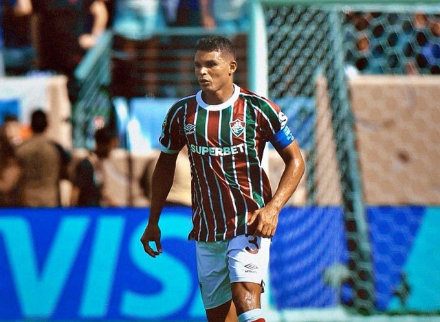 Fluminense encarou gigante europeu e mostrou força tática