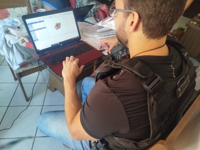 Jovem é apreendido em Salvador por atos infracionais cometidos em ambiente virtual
