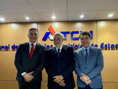 Conselheiro Nelson Pellegrino é eleito vice-presidente do TCM