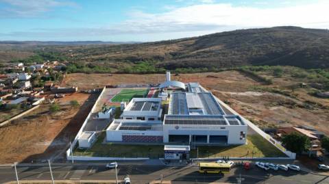 Governo entrega obras e fortalece educação, segurança e infraestrutura hídrica no interior do estado