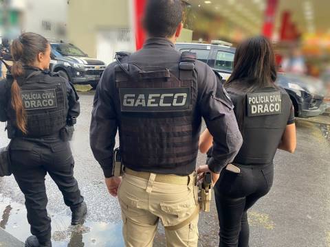 Advogada é presa em operação contra o tráfico de drogas e comércio ilegal de armas em Feira de Santana