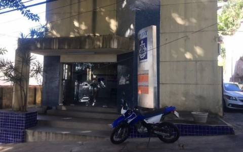 Fisioterapeuta é suspeita de furtar joias e objetos de luxo de pacientes durante sessões