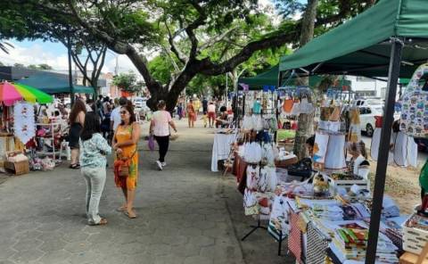 Feira na Avenida: Artesanato, música e literatura em um só lugar