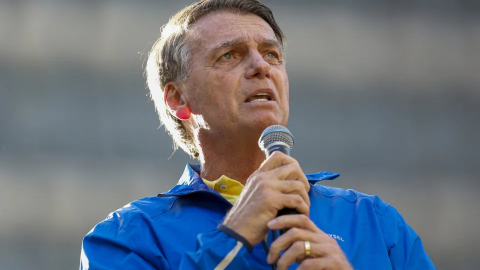 Moraes pede esclarecimento e ameaça prender Bolsonaro após fala no Congresso