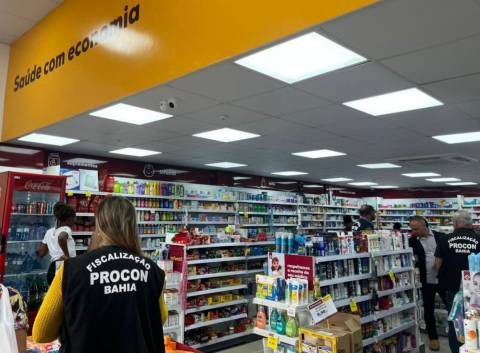 Procon-BA fiscaliza exigência de dados pessoais em troca de descontos nas farmácias