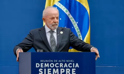 Democracia corre risco como no período nazista, diz Lula
