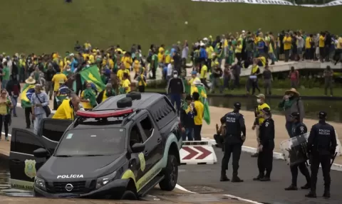Delegado da PF nega omissão em 8/1 e diz que PM não cumpriu combinado