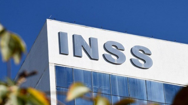Aposentados do INSS têm até novembro para aderir ao acordo de ressarcimento nas agências dos Correios