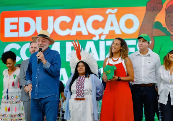 ‘Aqui ninguém põe a mão’, diz Lula após EUA demonstrarem interesse em minerais brasileiros
