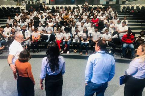 Aula inaugural marca início do EJA Profissionalizante em parceria com o SENAI