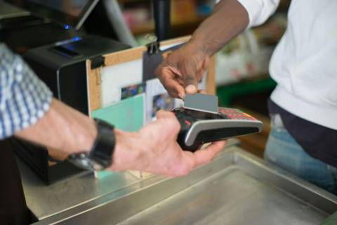 Pagamentos com iPhone: veja como fazer de forma simples e segura