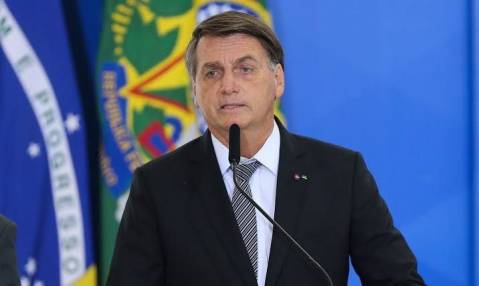 Bolsonaro suspende reajuste salarial prometido para carreiras policiais