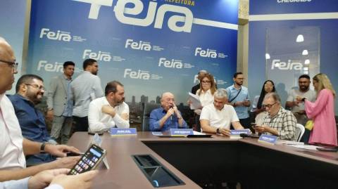 Prefeitura empossa 11 servidores e convoca mais 208 aprovados em concurso