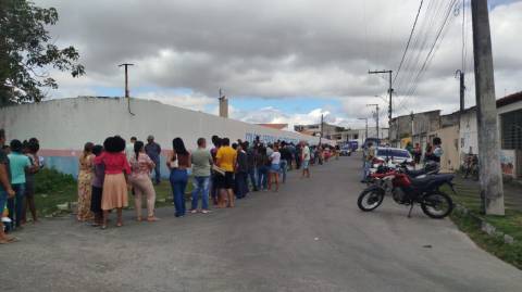 14ª Caravana de Direitos Humanos atrai centenas de pessoas em Feira; emissão de RG é serviço mais procurado