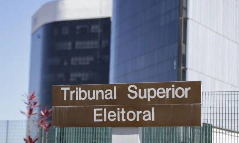 TSE empossa dois ministros indicados por Lula
