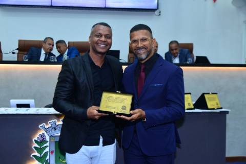 Câmara realiza Sessão Especial e homenageia nomes do esporte feirense