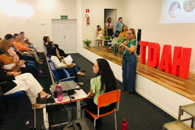 Centro Municipal de Educação Inclusiva promove Semana de Conscientização sobre o TDAH com foco em professores e famílias