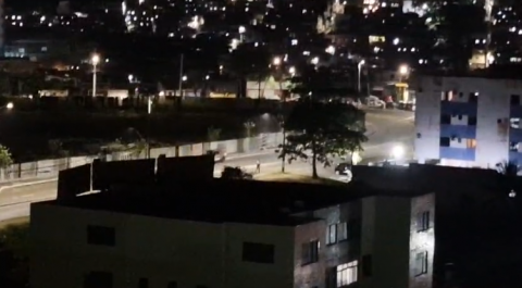 Salvador têm noite de terror com tiroteio e homens armados em bairros