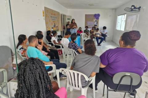 Creas e CIEE realizam ação com adolescentes em cumprimento de medida socioeducativa