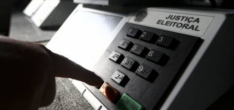 Pesquisa revela que 70% dos ataques a mulheres negras incluem ameaças de morte