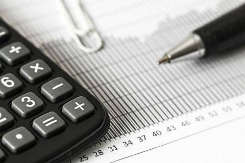 Como a volatilidade cambial impacta empresas e investidores no cenário econômico estadual