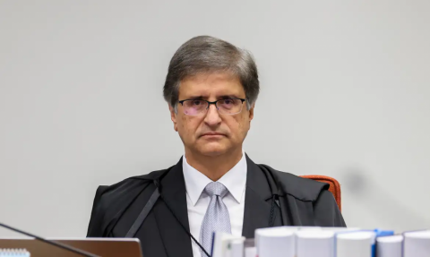 PGR se posiciona contra presença de policiais dentro da casa de Bolsonaro
