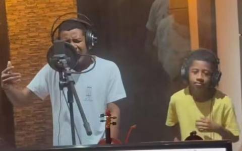 Irmãos cantores de arrocha morrem em acidente na BR-101, na Bahia