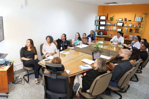 Reunião discute melhorias no atendimento e procedimentos do Restaurante Universitário da Uefs