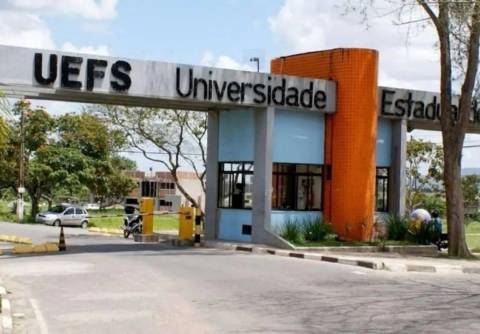 Uefs anuncia concurso público para professor com salários de R$4 mil