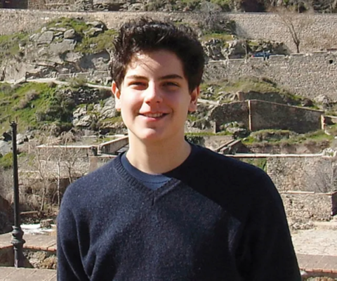 Canonização do 1º santo millennial ocorre neste domingo no Vaticano