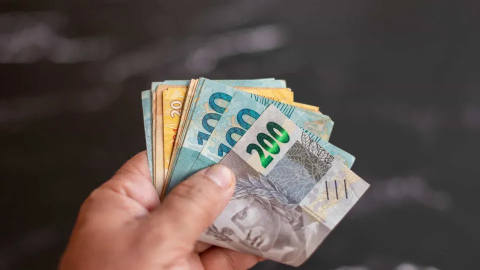 Total de brasileiros com dinheiro esquecido em bancos aumenta e 48 milhões podem sacar