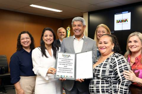 Jerônimo anuncia pagamento de precatório para professores