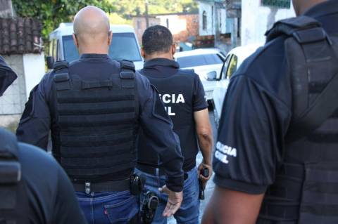 Homem é preso por ameaças e descumprimento de medidas protetivas em Feira de Santana