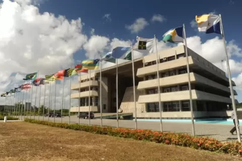 Ex-prefeitos da Bahia querem 'invadir' a Alba em 2026; entenda
