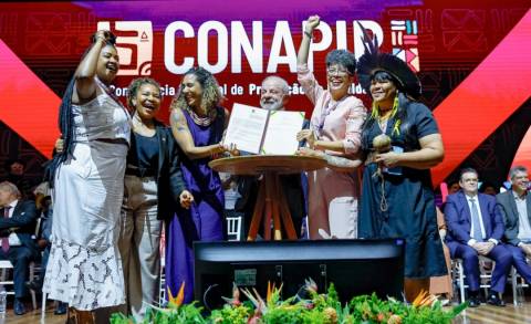 Lula anuncia construção da Casa da Igualdade Racial da Bahia durante conferência nacional