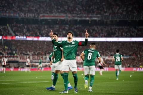 Palmeiras bate River na Argentina e abre vantagem nas quartas