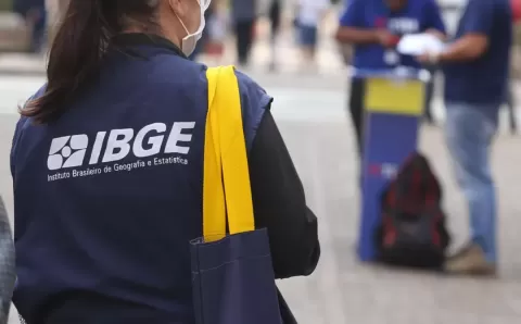 Maior concurso de 2025: IBGE abre 9.500 vagas com salários de até R$ 4 mil