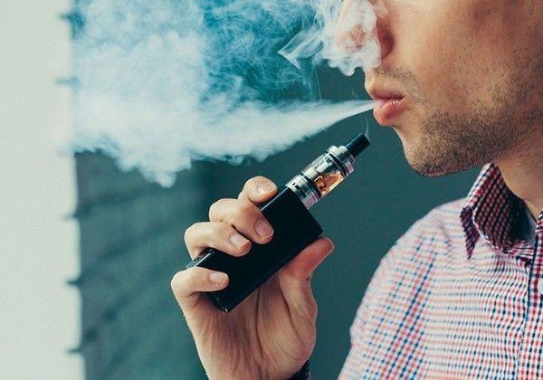 OMS alerta para aumento do uso de cigarros eletrônicos entre adolescentes