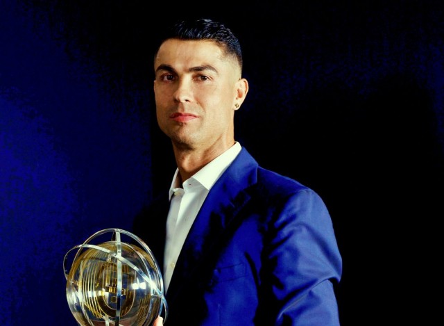 Cristiano Ronaldo atinge marca bilionária e redefine poder econômico no futebol