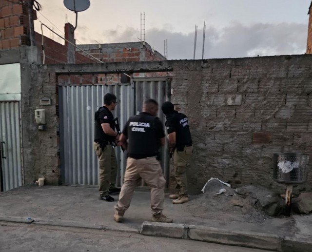 Operação em Ipirá cumpre mandados contra investigados por tentativa de homicídio