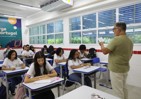 MEC reforça exigência de participação nas avaliações externas do Pé-de-Meia