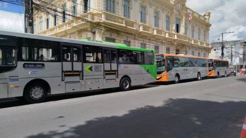 Cinco novos ônibus coletivos irão reforçar região do SIM, em Feira de Santana